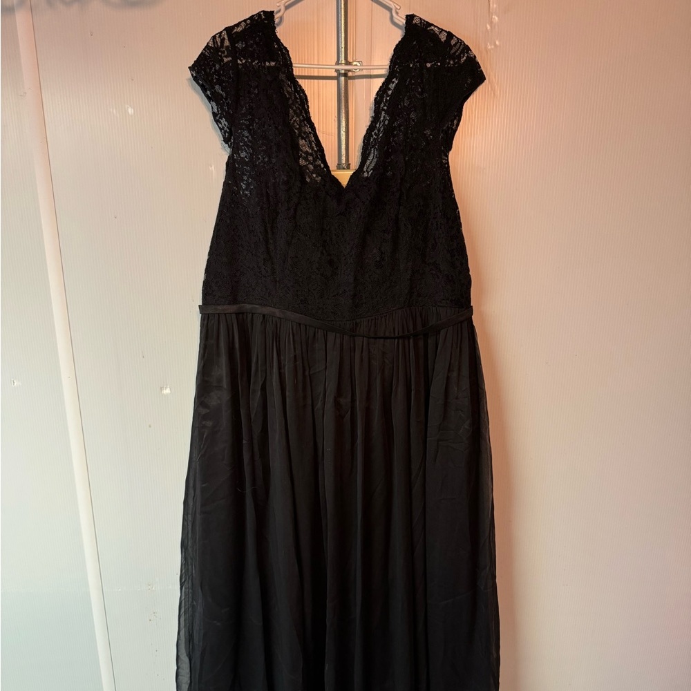 Belsoie maxi dress size 24